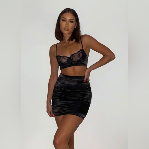 🚫SOLD🚫 NWOT Fashion Nova ‘Anything but innocent ‘ matching skirt set size M - Picture 3 of 7